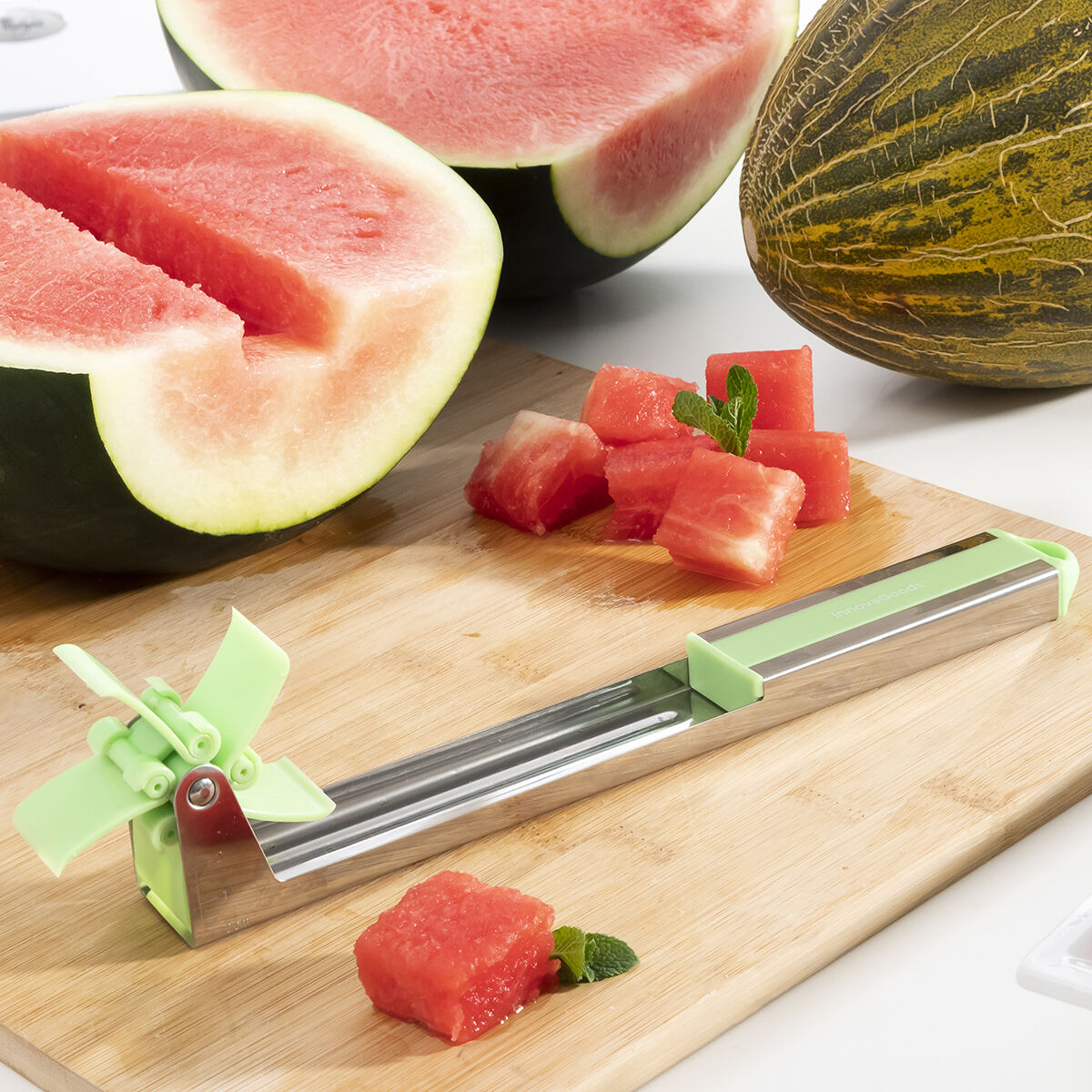 nnovaGoods Wassermelonen Würfelschneider Cutmil – Melonen Cutter-10