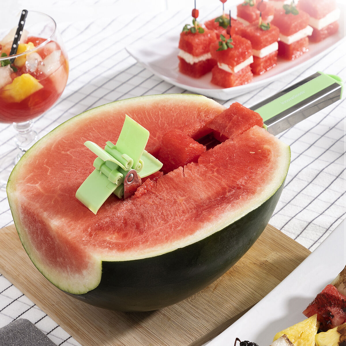 nnovaGoods Wassermelonen Würfelschneider Cutmil – Melonen Cutter-5
